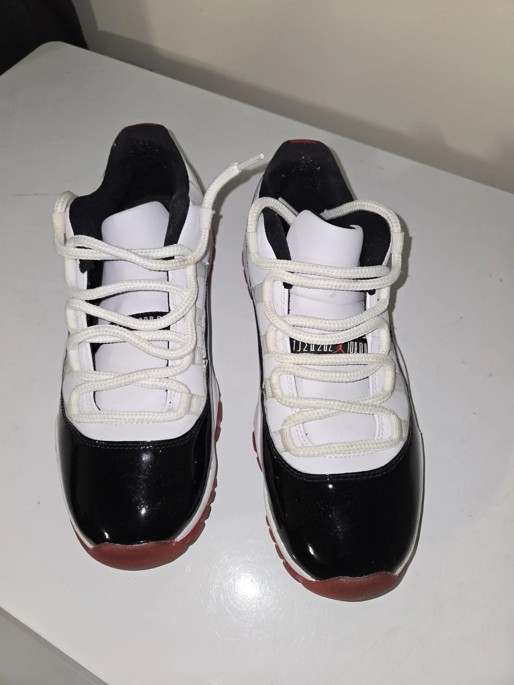 Nike Air Jordan 11 Retro Concord-Bred Patent White Red Men's 8.5 Sneakers